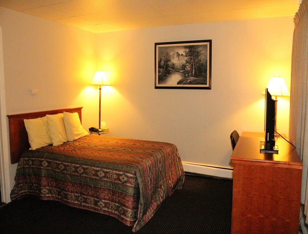 Tel Star Motel 2*