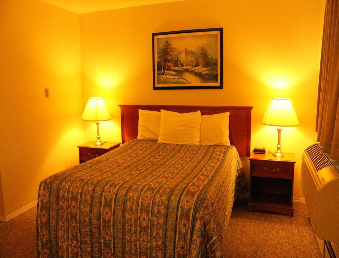 Tel Star Motel 2*